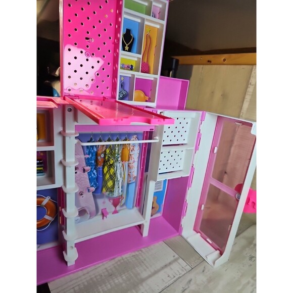 Barbie Dream Closet Playset HBV28 2021 Mattel Pink Fold-Out Closet w/ Hangers - Picture 9 of 15